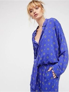 Intimately Free People Women’s Blouse Medallion Print Button Up Blue